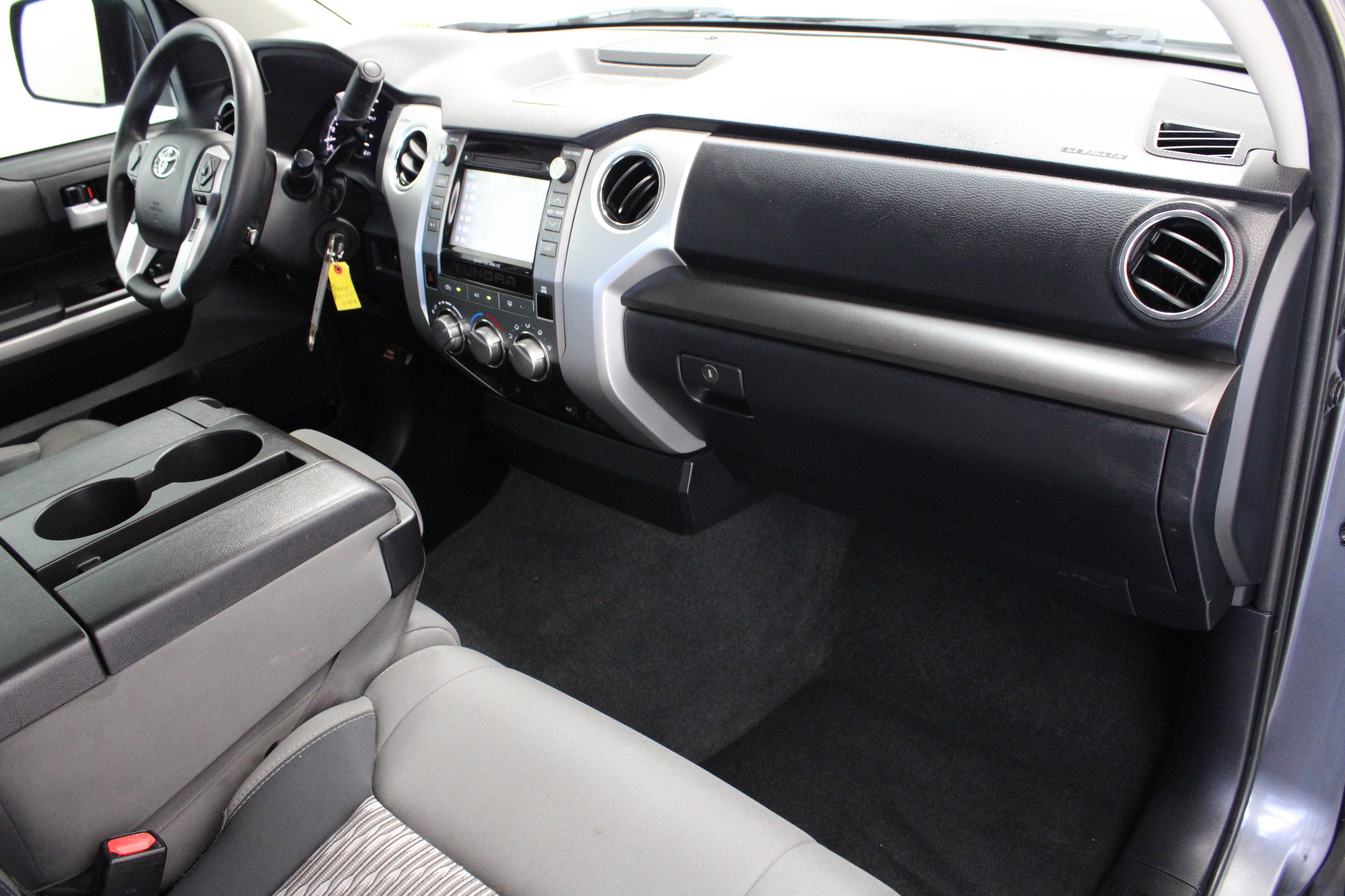 Used 2018 Toyota Tundra SR5 RWD image 33