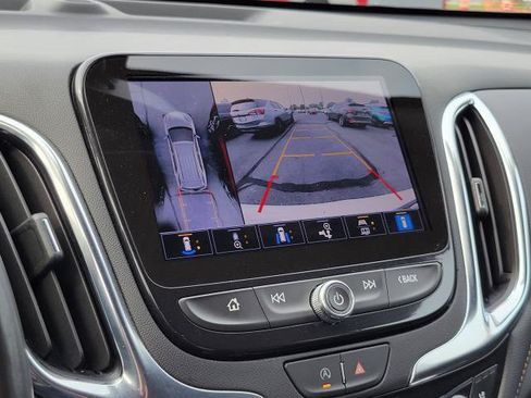 Used 2022 Chevrolet Equinox Premier AWD/4WD image 21