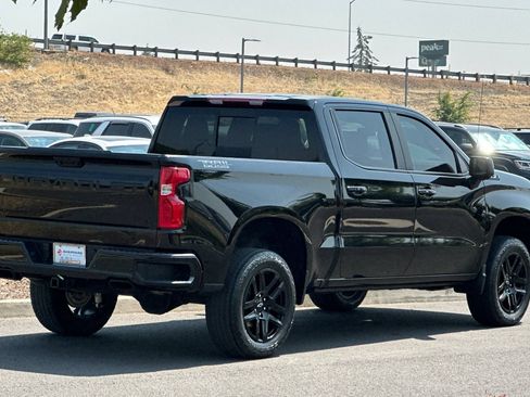 Used 2023 Chevrolet Silverado 1500 LT Trail Boss w/ LT Trail Boss Premium Package AWD/4WD image 3