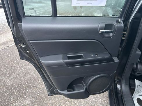 Used 2016 Jeep Patriot Sport image 13