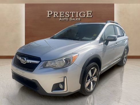 Used 2016 Subaru Crosstrek Touring AWD/4WD image 9