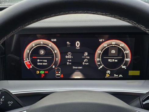 New 2026 Volkswagen Tiguan SE image 22