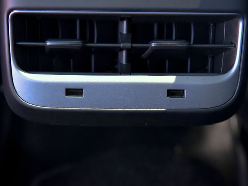Used 2020 Tesla Model 3 Standard Range RWD image 33