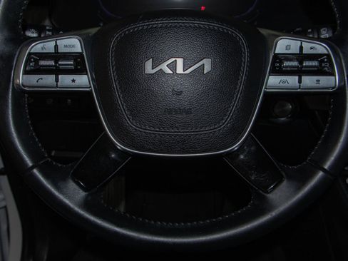 Used 2024 Kia Telluride EX image 12