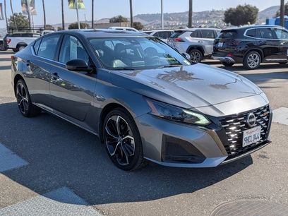 Used 2023 Nissan Altima 2.5 SR