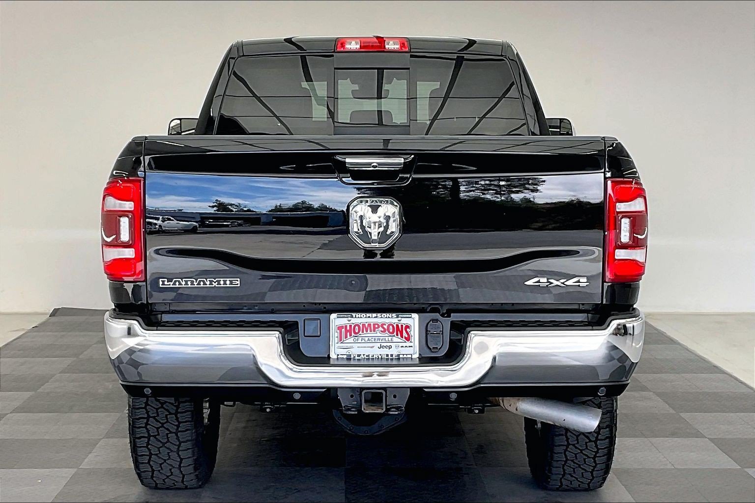 Used 2022 RAM 2500 Laramie AWD/4WD image 3