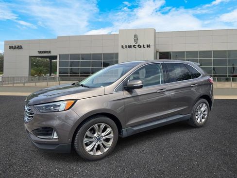 Used 2019 Ford Edge Titanium w/ Equipment Group 301A image 7