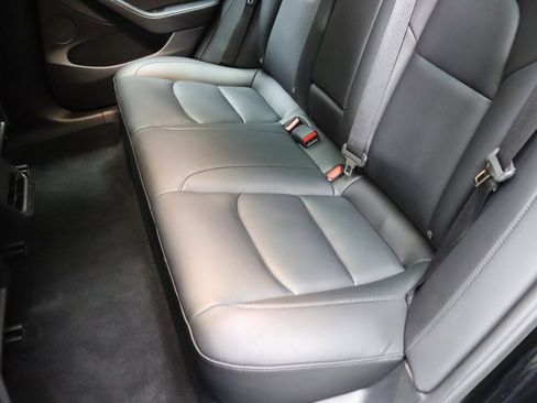 Used 2023 Tesla Model 3 Standard Range image 42