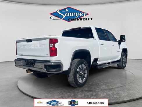 Used 2022 Chevrolet Silverado 2500 LT w/ Convenience Package AWD/4WD image 5
