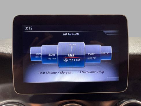 Used 2019 Mercedes-Benz GLA 250 w/ Convenience Package image 35