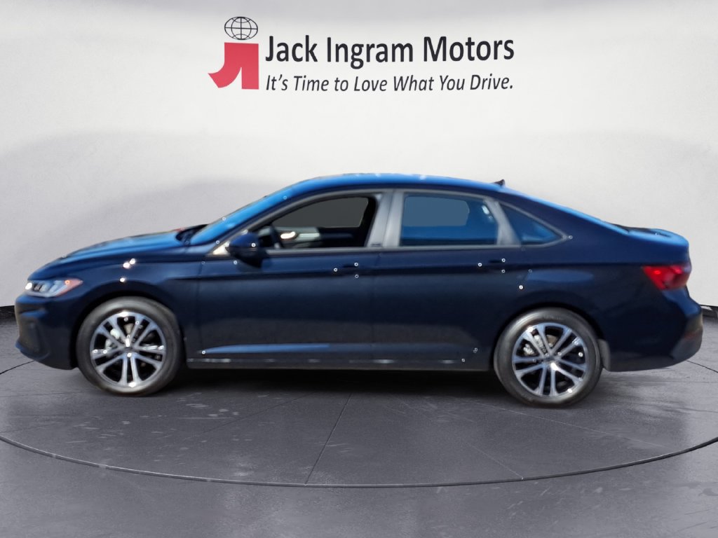 Used 2025 Volkswagen Jetta Sport FWD image 2