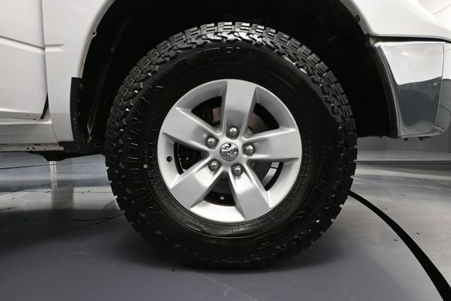 Used 2017 RAM 1500 Classic SLT AWD/4WD image 11