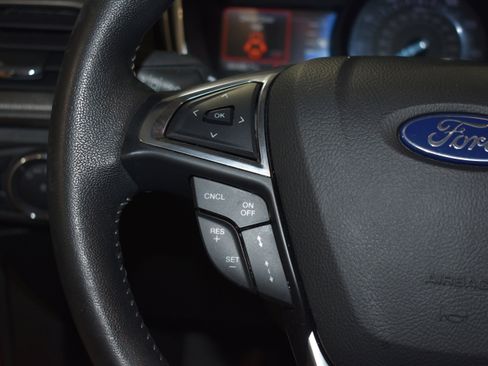 Used 2020 Ford Fusion SE w/ Equipment Group 151A FWD image 14