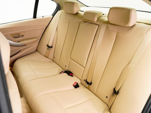 Used 2016 BMW 320i xDrive 320i xDrive image 25