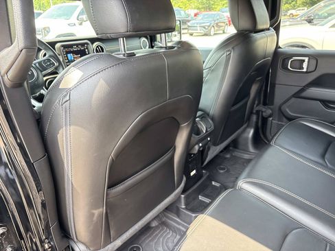 Used 2021 Jeep Wrangler Unlimited Sahara w/ Cold Weather Group AWD/4WD image 32
