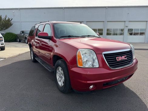 Used 2014 GMC Yukon XL SLT w/ SLT-2 Equipment Package RWD image 3