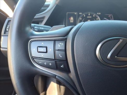 Used 2022 Lexus ES 350 w/ Premium Package image 22