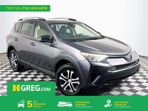 Used 2017 Toyota RAV4 LE FWD image 1