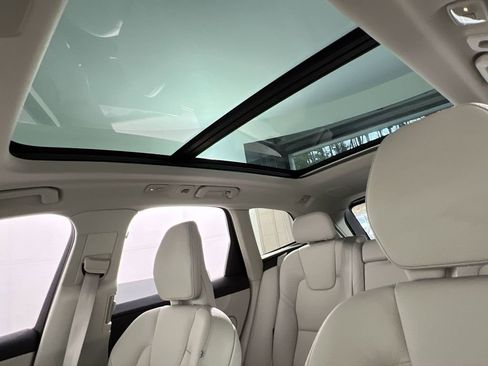 Used 2023 Volvo XC60 B5 Plus w/ Climate Package image 17