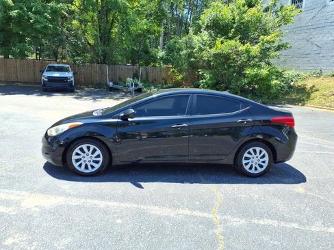 Used 2012 Hyundai Elantra GLS FWD image 7