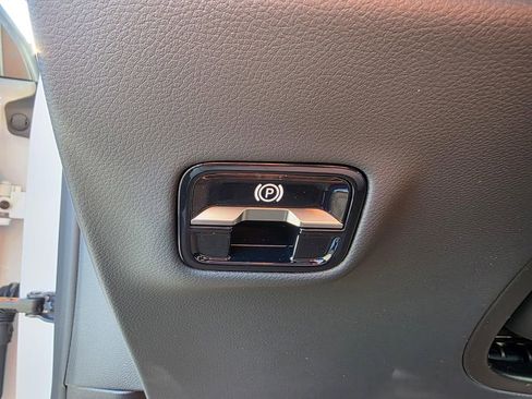 New 2026 Mercedes-Benz E 350 4MATIC Sedan image 13
