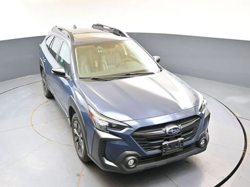 Certified 2025 Subaru Outback Onyx Edition AWD/4WD image 44