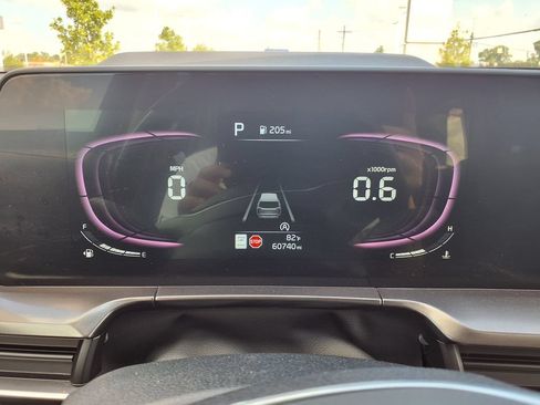 Used 2025 Kia Telluride S FWD image 35