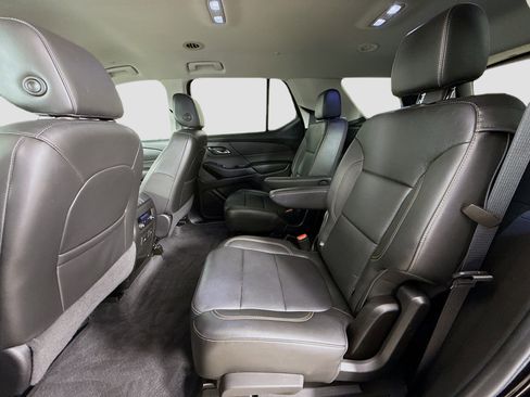 Used 2020 Chevrolet Traverse RS FWD image 25