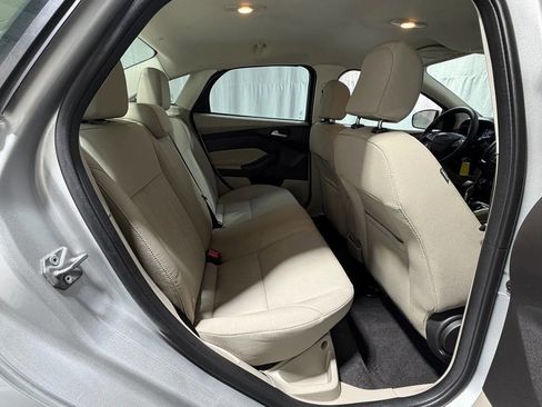 Used 2017 Ford Focus SE FWD image 13
