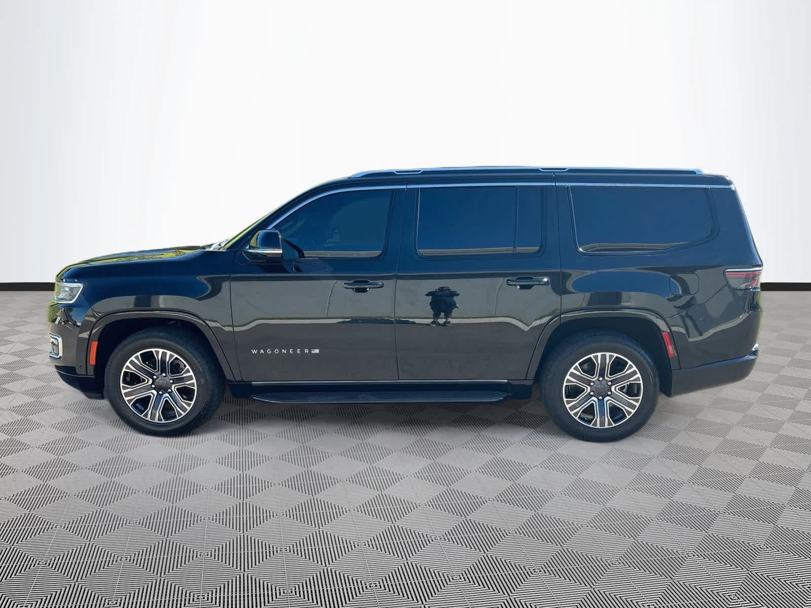 Used 2023 Jeep Wagoneer Series II AWD/4WD image 8