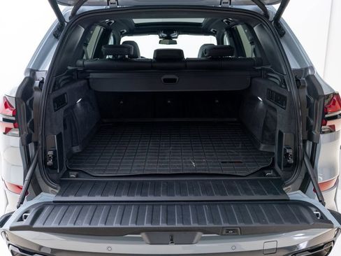 Used 2025 BMW X5 xDrive40i w/ M Sport Package AWD/4WD image 36