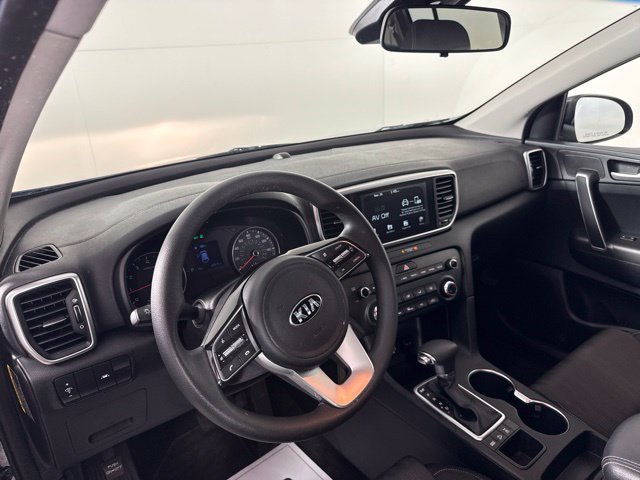 Used 2020 Kia Sportage LX AWD/4WD image 17