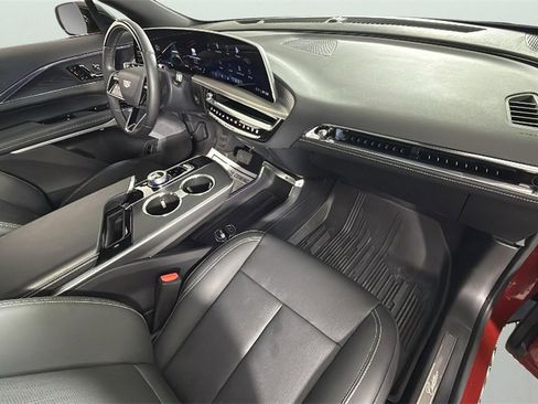 Used 2024 Cadillac Lyriq Luxury w/ LPO, Floor Liner Package image 40