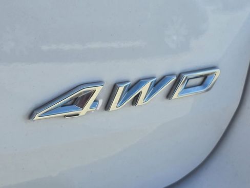 Used 2022 Ford Explorer XLT w/ Equipment Group 202A image 26