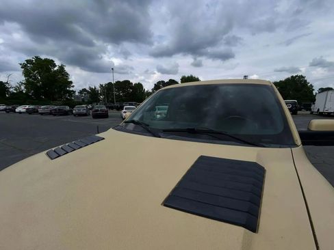 Used 2014 Ford F150 Raptor w/ Equipment Group 801A Luxury image 18