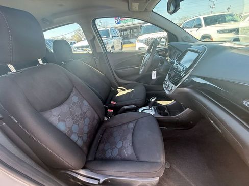 Used 2017 Chevrolet Spark LT image 23