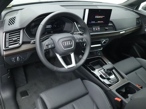 Used 2025 Audi Q5 2.0T Premium Plus w/ Premium Plus Package image 11