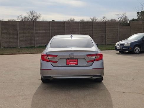 Used 2018 Honda Accord LX image 5