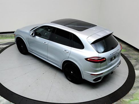 Used 2016 Porsche Cayenne GTS AWD/4WD image 34