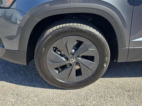 New 2026 Volkswagen Taos S image 7