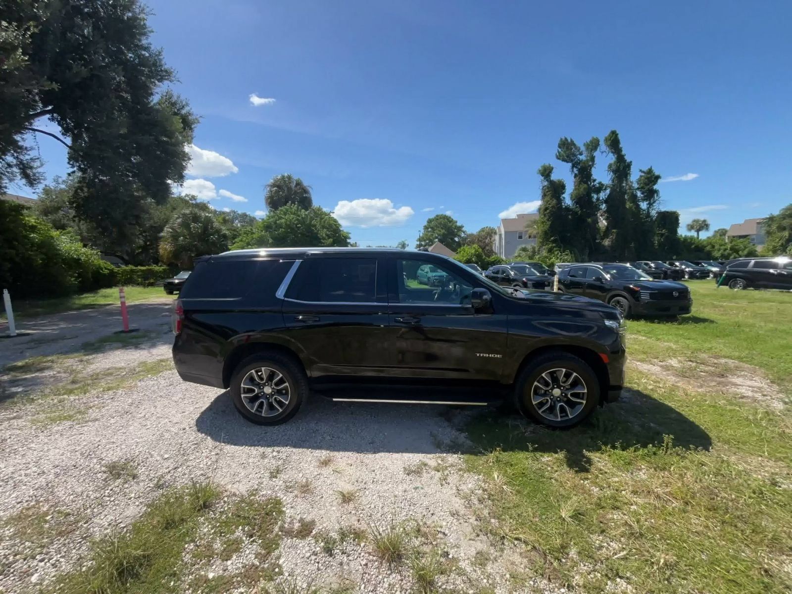 Used 2024 Chevrolet Tahoe LT w/ Luxury Package RWD image 16