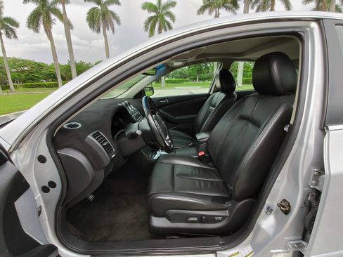 Used 2009 Nissan Altima 2.5 SL w/ SL Pkg FWD image 24
