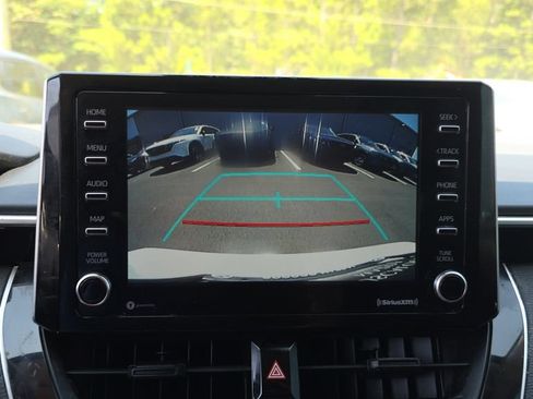 Used 2021 Toyota Corolla LE FWD image 19