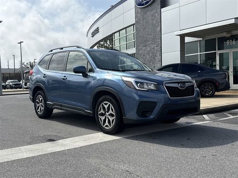 Used 2020 Subaru Forester Premium image 10