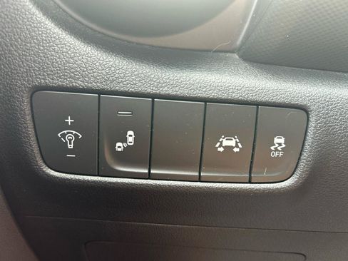 Used 2018 Hyundai Kona SEL w/ SEL Tech Package 02 AWD/4WD image 10