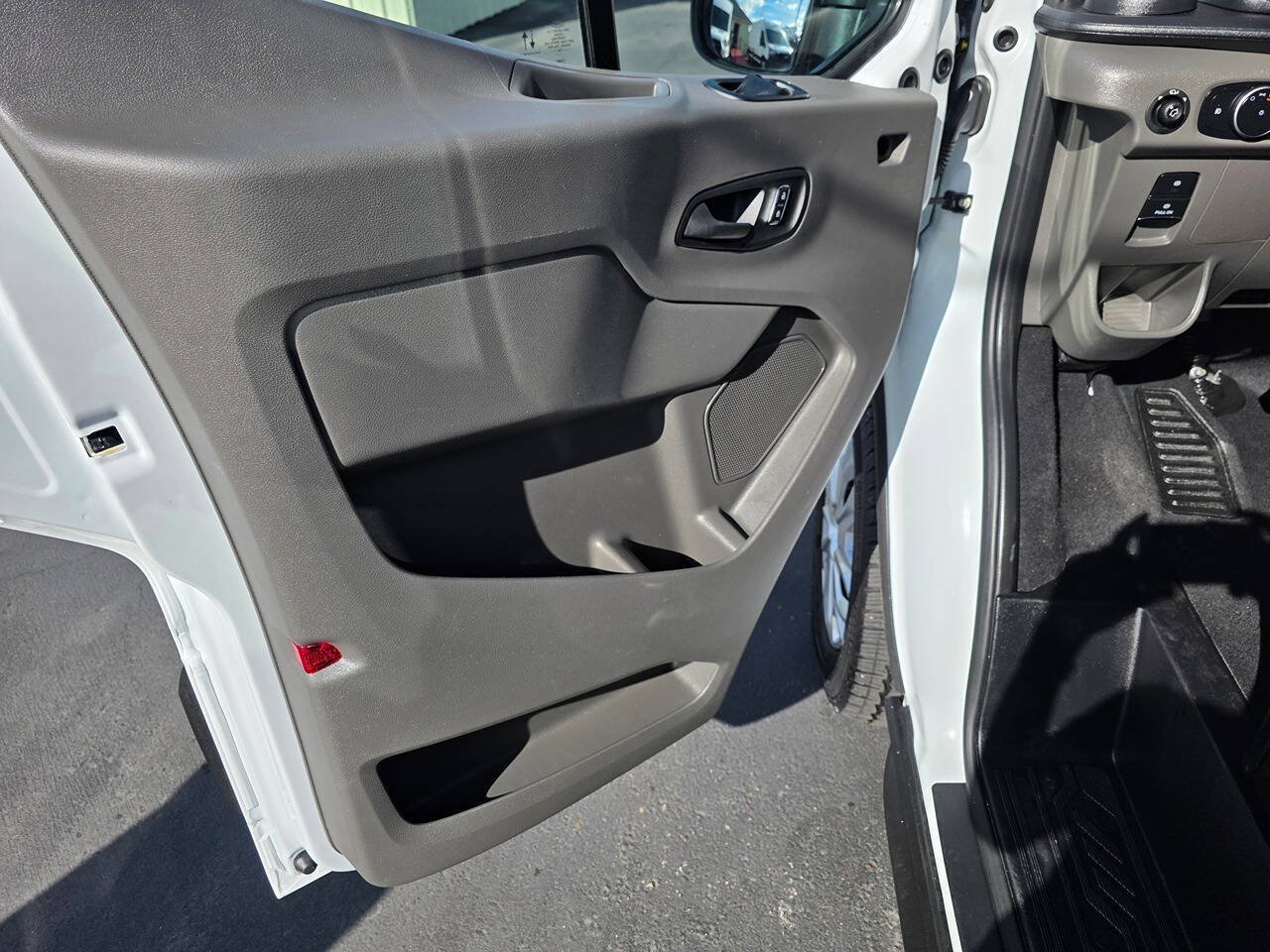 Used 2026 Ford Transit 350 XLT RWD image 24
