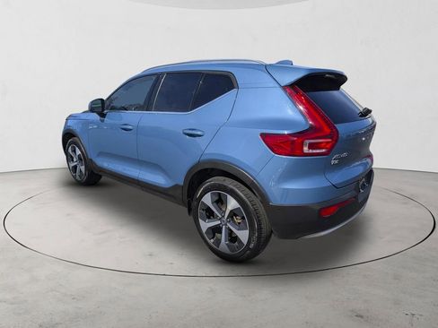 Certified 2025 Volvo XC40 B5 Plus AWD/4WD image 8