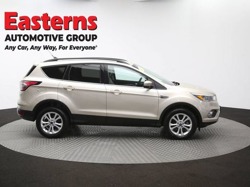 Used 2018 Ford Escape SE w/ SE Sync 3 Package AWD/4WD image 45