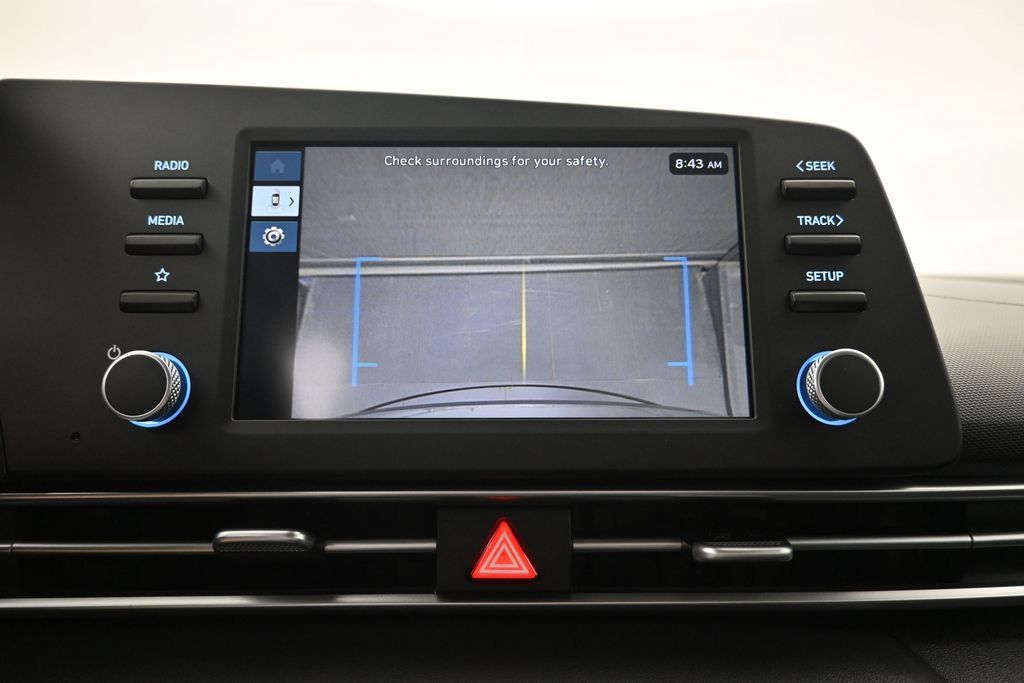 Used 2025 Hyundai Elantra SE FWD image 18