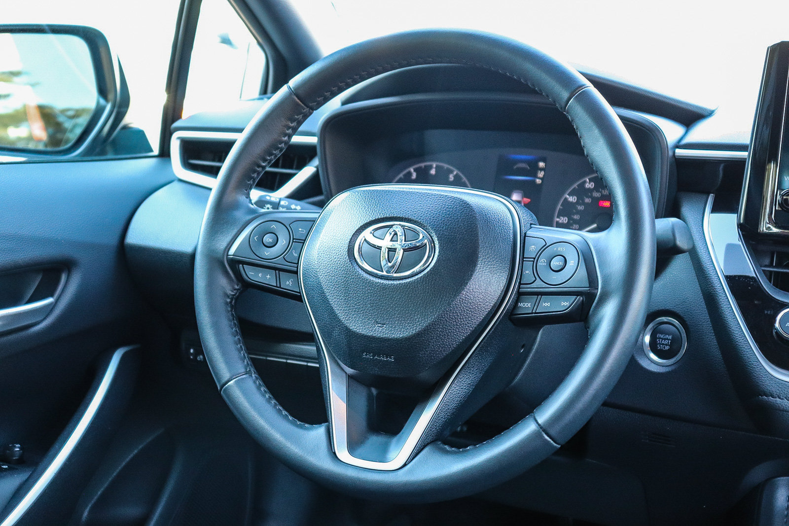 Certified 2025 Toyota Corolla SE FWD image 16